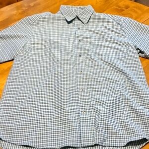 Mens large short sleeve button down shirt